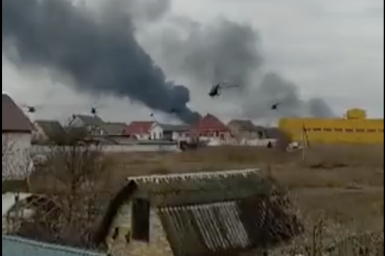 Russian helicopters shelling Gostomel - Source @Osinttechnical
