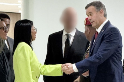 Delcy Rodriguez swearing allegiance to CIA Director John Ratcliffe.